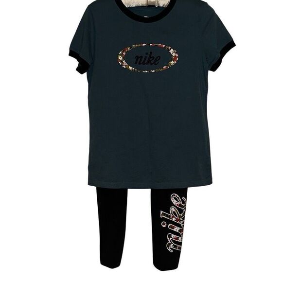 New Nike Blue Black Floral Logo Ringer T-shirt & Pull-on Legging Set Ladies S/M - Picture 1 of 14